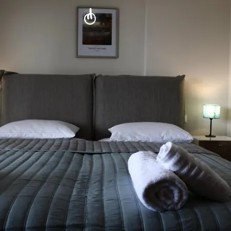 Villa Electra Maisonette With Garden Near Sea *