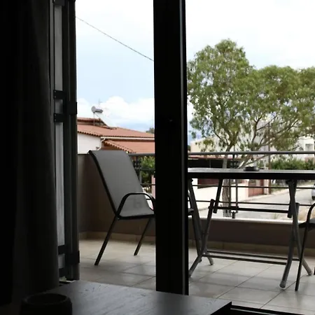 Electra Maisonette With Garden Near Sea Kamares (Achaia)