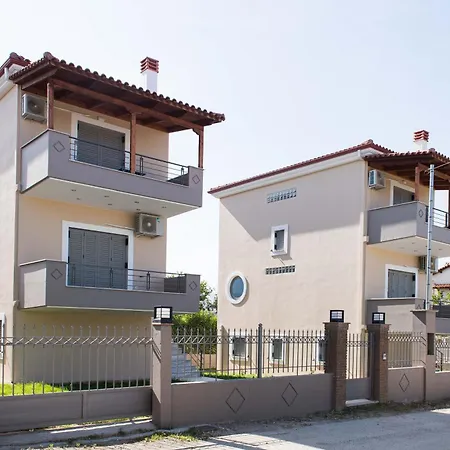 Electra Maisonette With Garden Near Sea