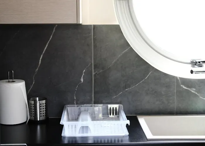 Electra Maisonette With Garden Near Sea